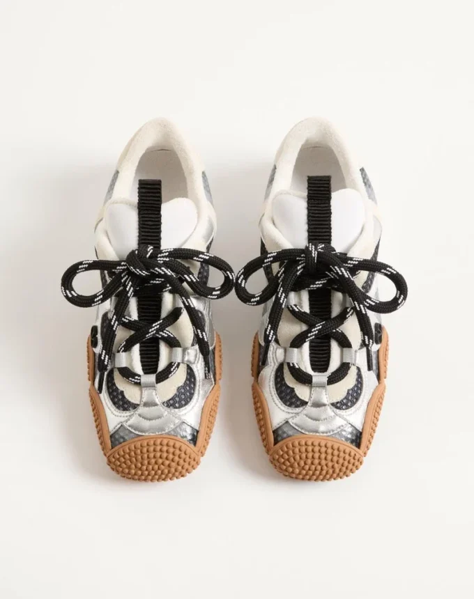 Amphibia Sneaker aus gummiertem Kalbsleder und laminiertem Nappaleder Amphibia Sneaker aus gummiertem Kalbsleder und laminiertem Nappaleder