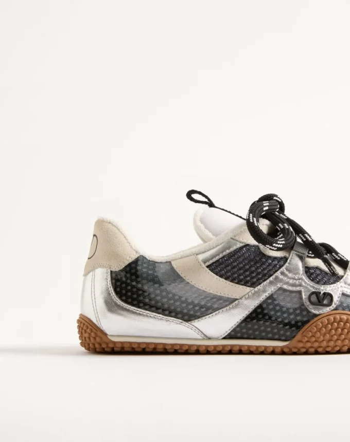 Amphibia Sneaker aus gummiertem Kalbsleder und laminiertem Nappaleder Amphibia Sneaker aus gummiertem Kalbsleder und laminiertem Nappaleder