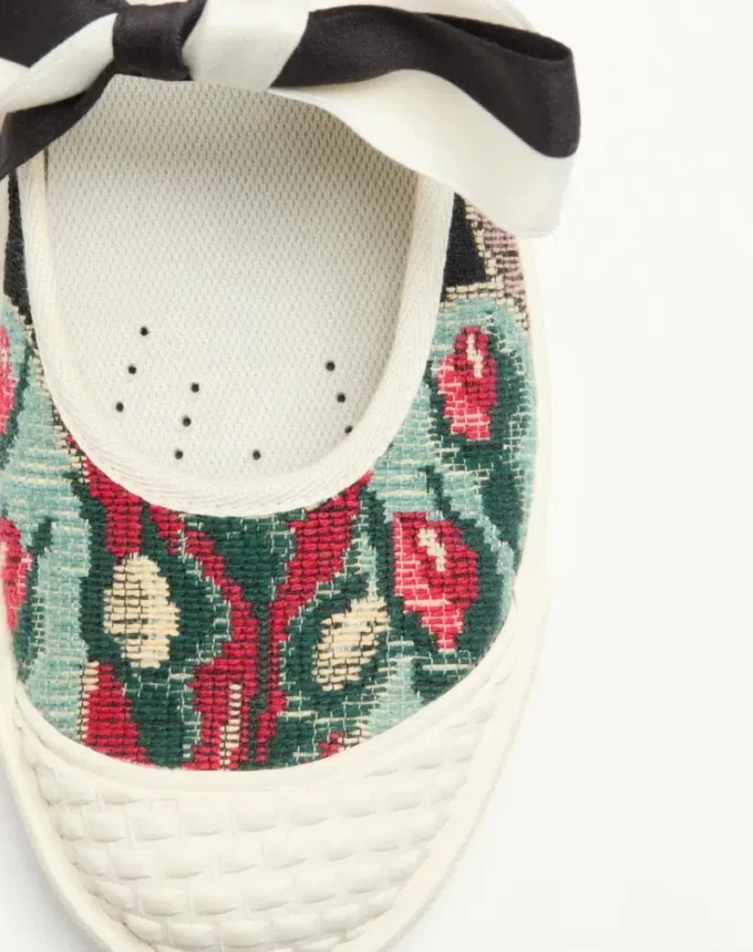 Ballerina Bay By Bay Sneaker aus Jacquard-Stoff mit Blumenstickerei Ballerina Bay By Bay Sneaker aus Jacquard-Stoff mit Blumenstickerei