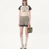 Baumwoll-T-Shirt mit Chez Valentino-Print Baumwoll-T-Shirt mit Chez Valentino-Print