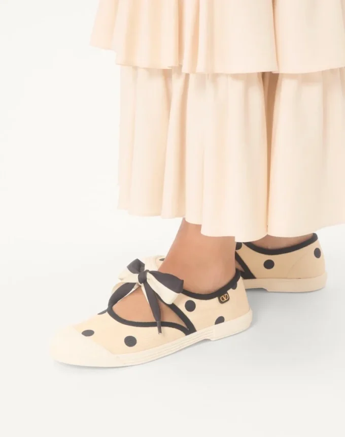 Bay By Bay Ballerina-Sneaker aus Moiré-Plus-de-Pois-Stoff Bay By Bay Ballerina-Sneaker aus Moiré-Plus-de-Pois-Stoff