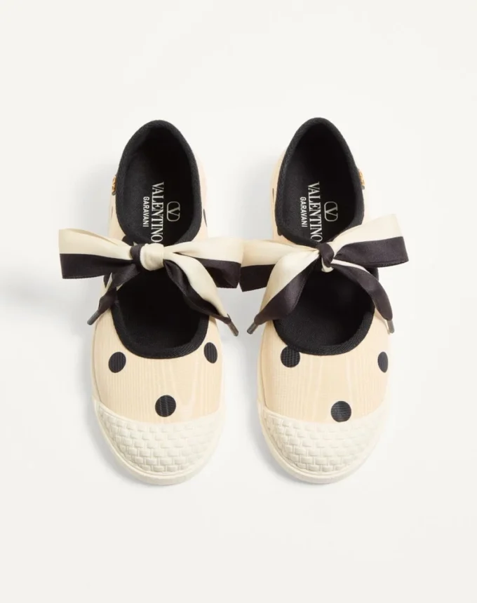 Bay By Bay Ballerina-Sneaker aus Moiré-Plus-de-Pois-Stoff Bay By Bay Ballerina-Sneaker aus Moiré-Plus-de-Pois-Stoff