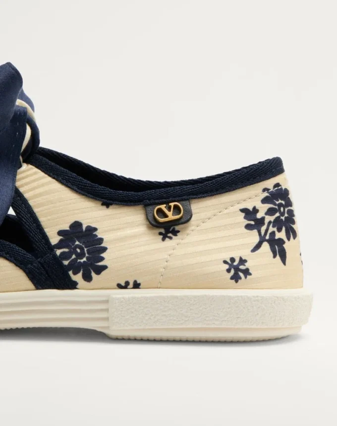 Bay By Bay Ballerina-Sneaker aus Papier mit Blumenmuster Bay By Bay Ballerina-Sneaker aus Papier mit Blumenmuster