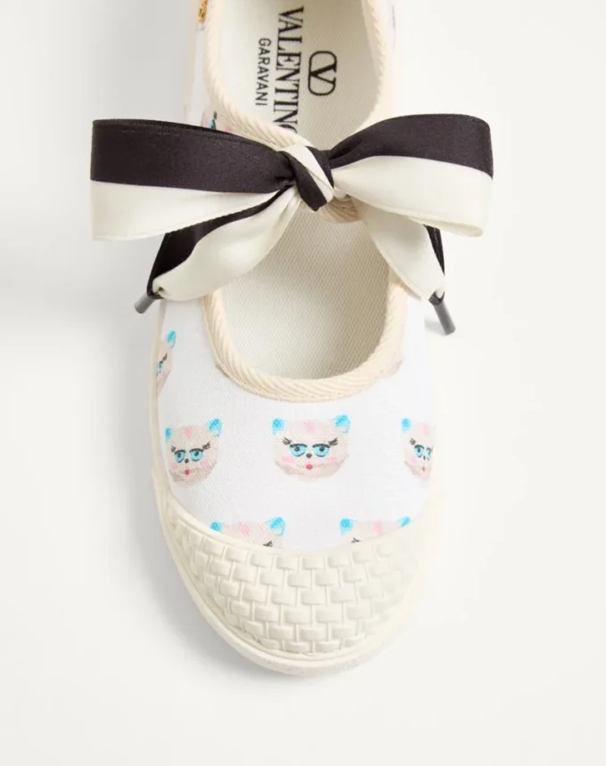 Bay By Bay Ballerina-Sneaker aus Stoff mit Le Chat De La Maison-Print