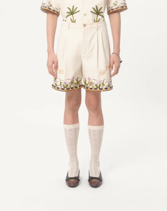 Bermudashorts aus Baumwollcanvas mit Blumenstickerei und Jacquardbesatz Bermudashorts aus Baumwollcanvas mit Blumenstickerei und Jacquardbesatz