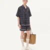 Bermudashorts aus Seidentwill mit durchgehendem Opticool-Print Bermudashorts aus Seidentwill mit durchgehendem Opticool-Print