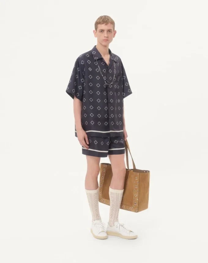 Bermudashorts aus Seidentwill mit durchgehendem Opticool-Print Bermudashorts aus Seidentwill mit durchgehendem Opticool-Print