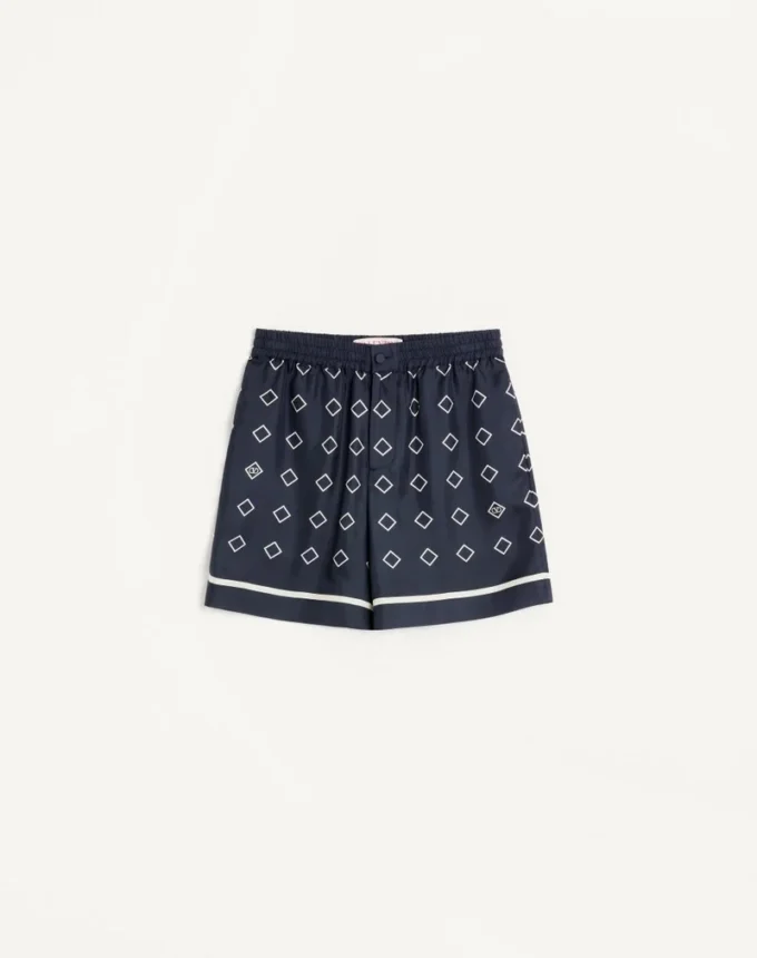 Bermudashorts aus Seidentwill mit durchgehendem Opticool-Print Bermudashorts aus Seidentwill mit durchgehendem Opticool-Print