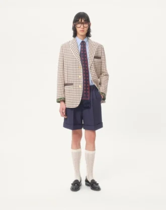 Bermudashorts aus Wollgabardine mit Umschlag