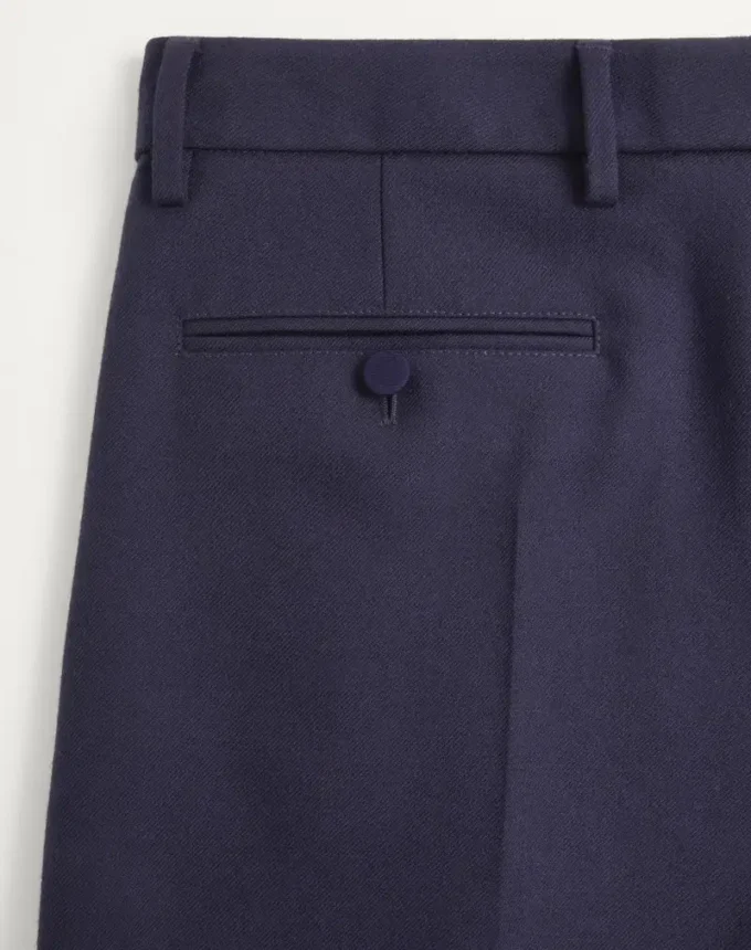 Bermudashorts aus Wollgabardine mit Umschlag Bermudashorts aus Wollgabardine mit Umschlag