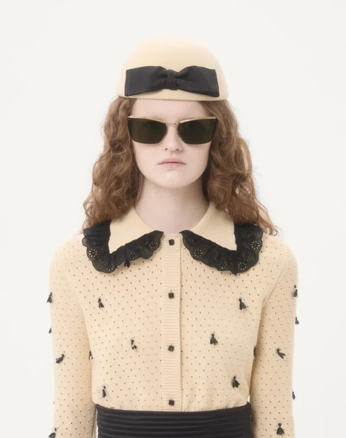 Bestickte Baumwollstrickjacke Bestickte Baumwollstrickjacke