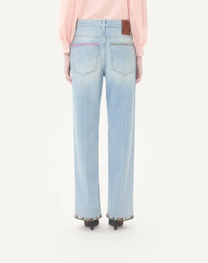 Bestickte Jeanshose Bestickte Jeanshose