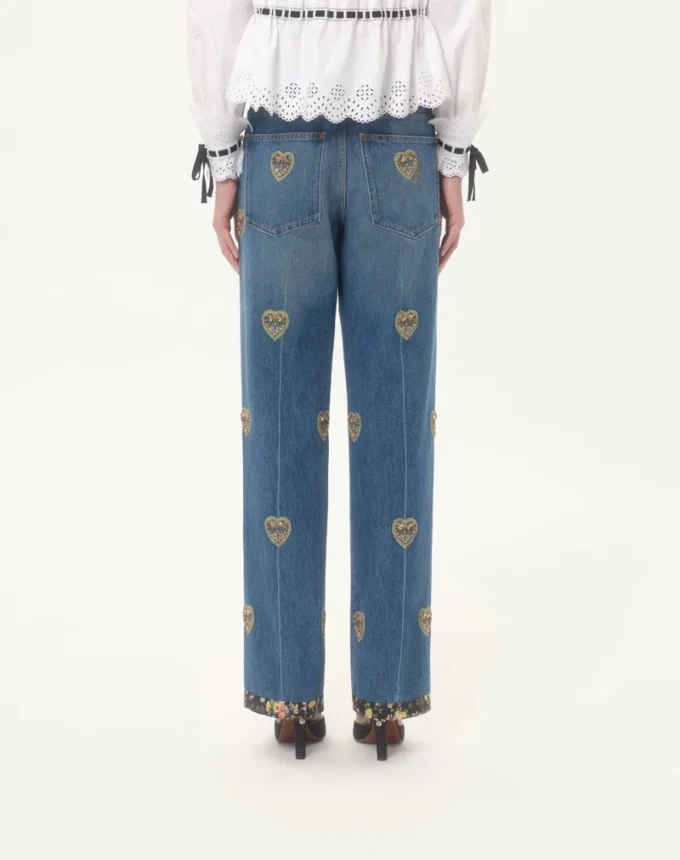 Bestickte Jeanshose Bestickte Jeanshose