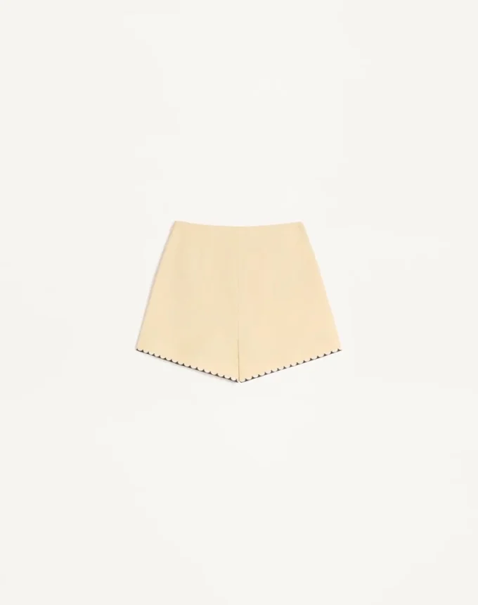Bestickte Shorts Bestickte Shorts