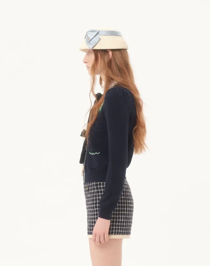 Bestickte Strickjacke Bestickte Strickjacke