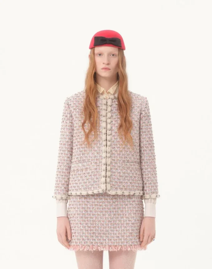 Bestickte Tweedjacke mit Bändern Bestickte Tweedjacke mit Bändern