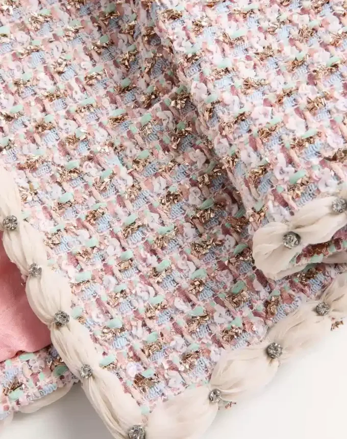 Bestickte Tweedjacke mit Bändern Bestickte Tweedjacke mit Bändern