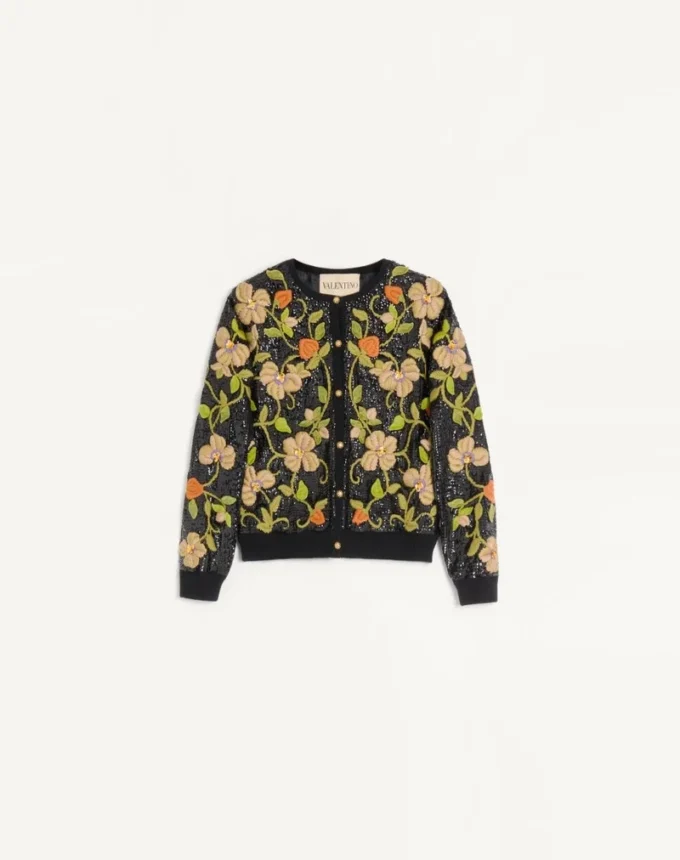 Bestickte Wollstrickjacke Bestickte Wollstrickjacke