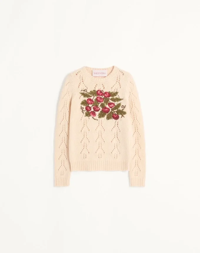 Bestickter Pullover Bestickter Pullover