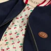 Bomberjacke aus Wolle und Baumwolle mit Vlogo und Le Chat De La Maison-Aufnäher Bomberjacke aus Wolle und Baumwolle mit Vlogo und Le Chat De La Maison-Aufnäher