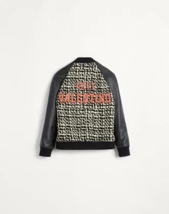 Bomberjacke aus Wolltweed mit Chez Valentino-Patch