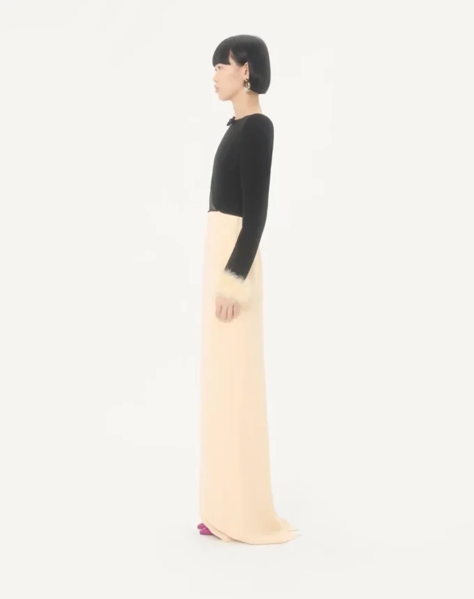 Cady Couture Langes Kleid mit Federn Cady Couture Langes Kleid mit Federn
