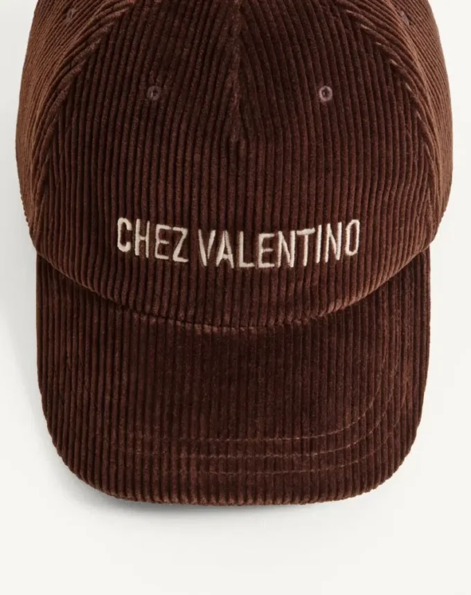 Chez Valentino Baseballkappe aus Samt mit Stickerei