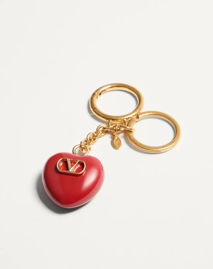 Coeur Royal Taschenanhänger mit Schlüsselring aus Metall und Emaille Coeur Royal Taschenanhänger mit Schlüsselring aus Metall und Emaille