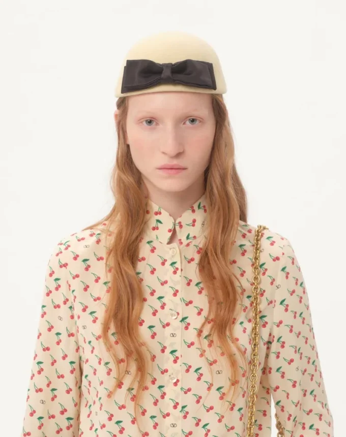 Crepe De Chine-Hemd mit Cherryfic-Print Crepe De Chine-Hemd mit Cherryfic-Print