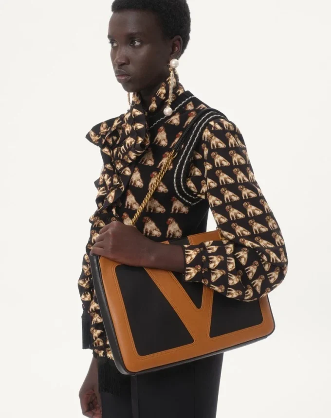 Crepe De Chine-Hemd mit Petit Charles-Print Crepe De Chine-Hemd mit Petit Charles-Print