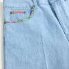 Denim-Bermudashorts mit Blumenprint am Saum Denim-Bermudashorts mit Blumenprint am Saum