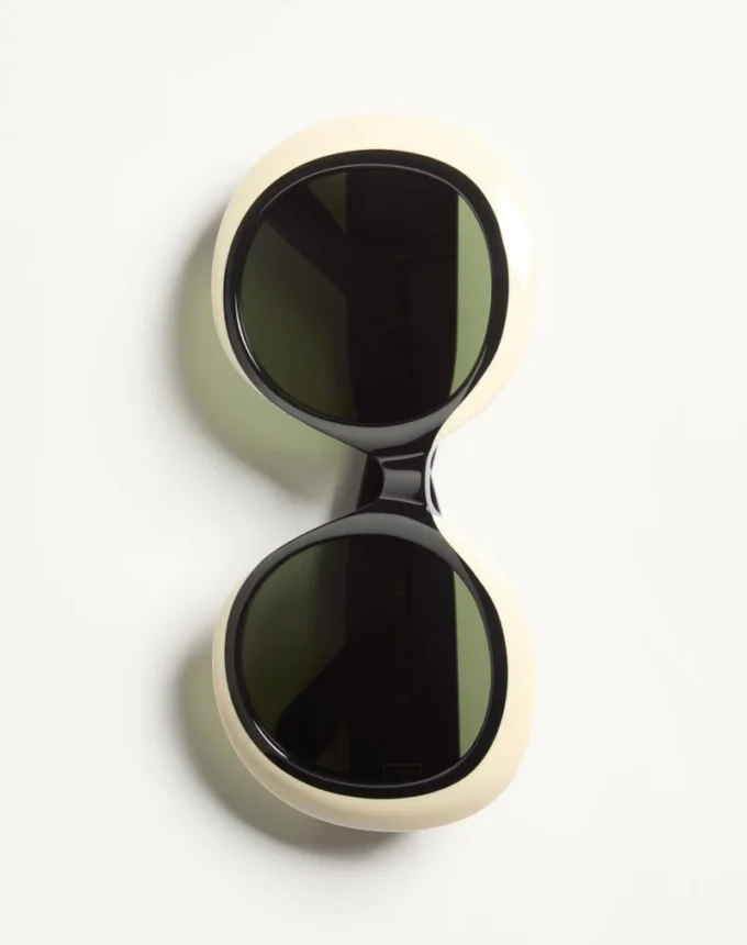 Dramatische runde Acetat-Brille im Stil der 1960er Jahre Dramatische runde Acetat-Brille im Stil der 1960er Jahre