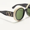 Dramatische runde Acetat-Brille im Stil der 1960er Jahre Dramatische runde Acetat-Brille im Stil der 1960er Jahre