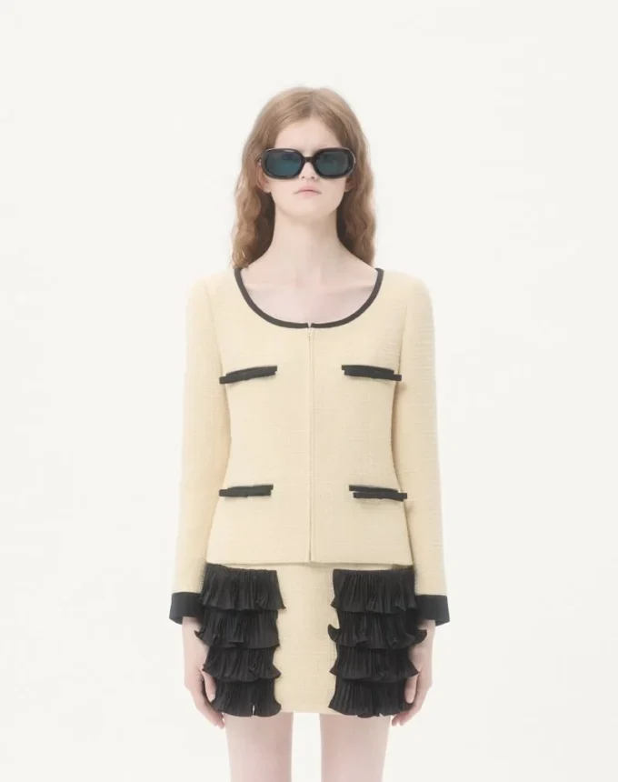 Einfarbige Tweedjacke aus Wolle Einfarbige Tweedjacke aus Wolle