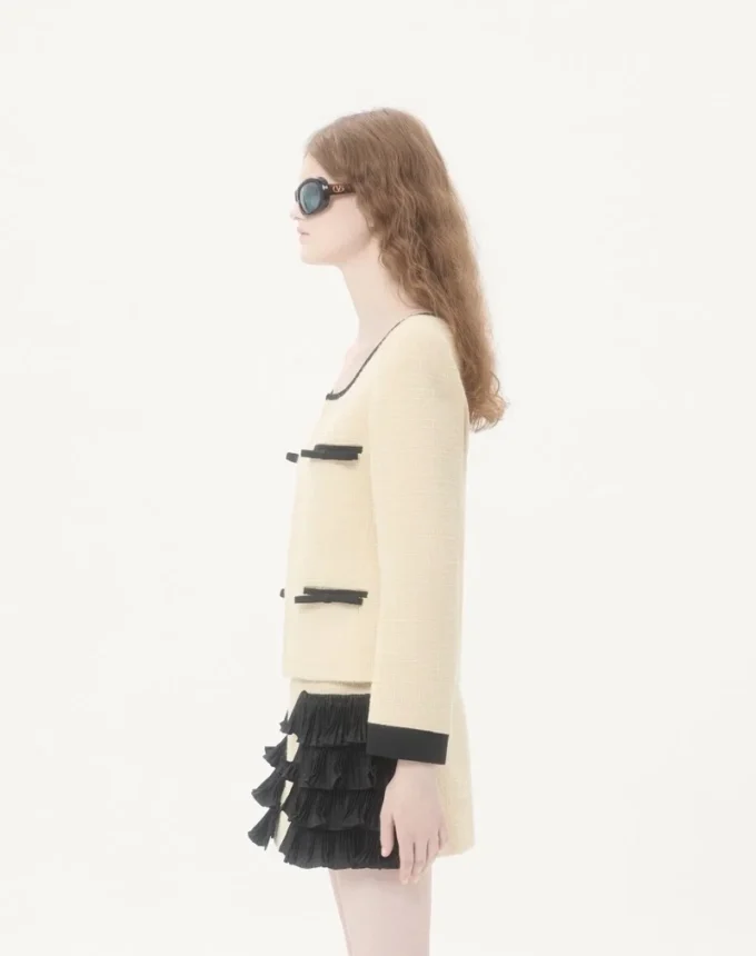 Einfarbige Tweedjacke aus Wolle Einfarbige Tweedjacke aus Wolle