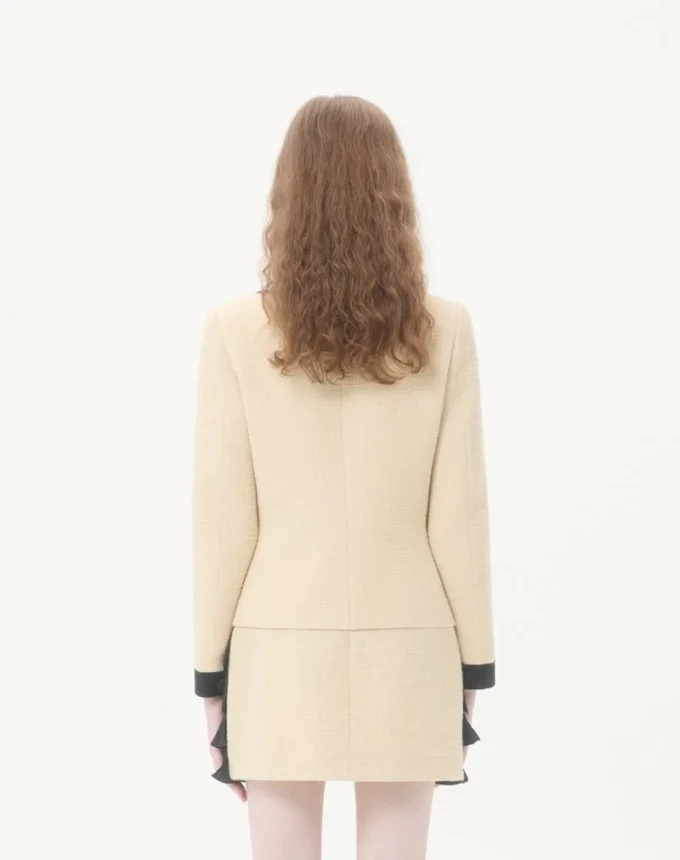 Einfarbige Tweedjacke aus Wolle Einfarbige Tweedjacke aus Wolle