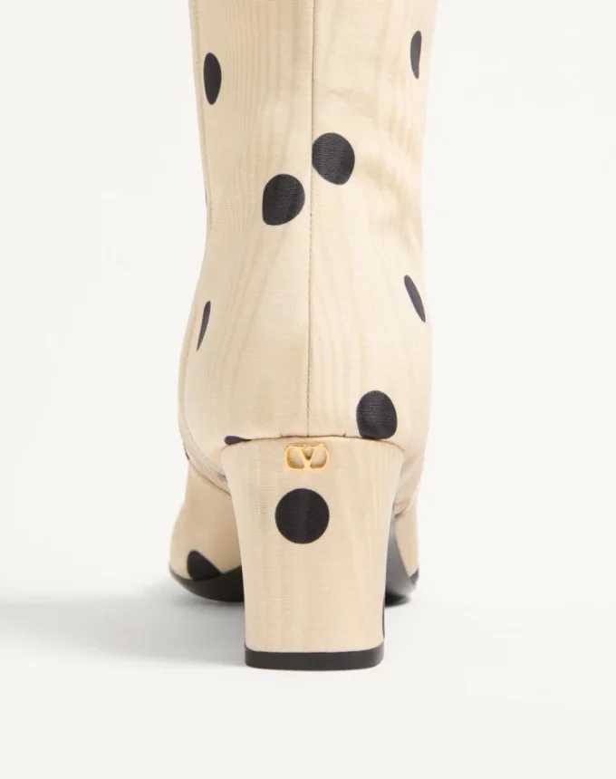 Equivoque-Stiefel aus Moiré-Plus-De-Pois-Stoff 60 mm Equivoque-Stiefel aus Moiré-Plus-De-Pois-Stoff 60 mm