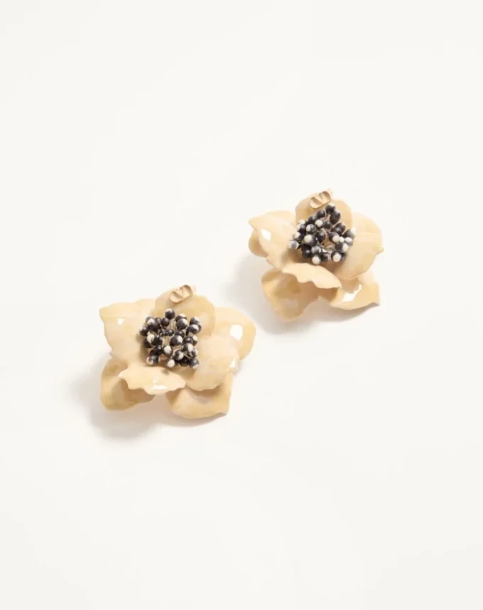 Fleur Lumineuse Ohrringe aus Metall, Emaille und Stoff Fleur Lumineuse Ohrringe aus Metall, Emaille und Stoff