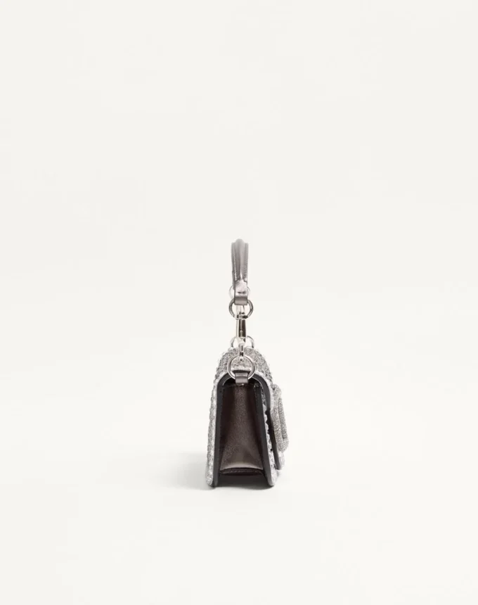 Kleine Valentino Garavani Locò Schultertasche mit Strasssteinen Kleine Valentino Garavani Locò Schultertasche mit Strasssteinen