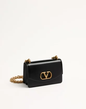 Kleine Valentino Garavani Vain Schultertasche aus glänzendem Kalbsleder