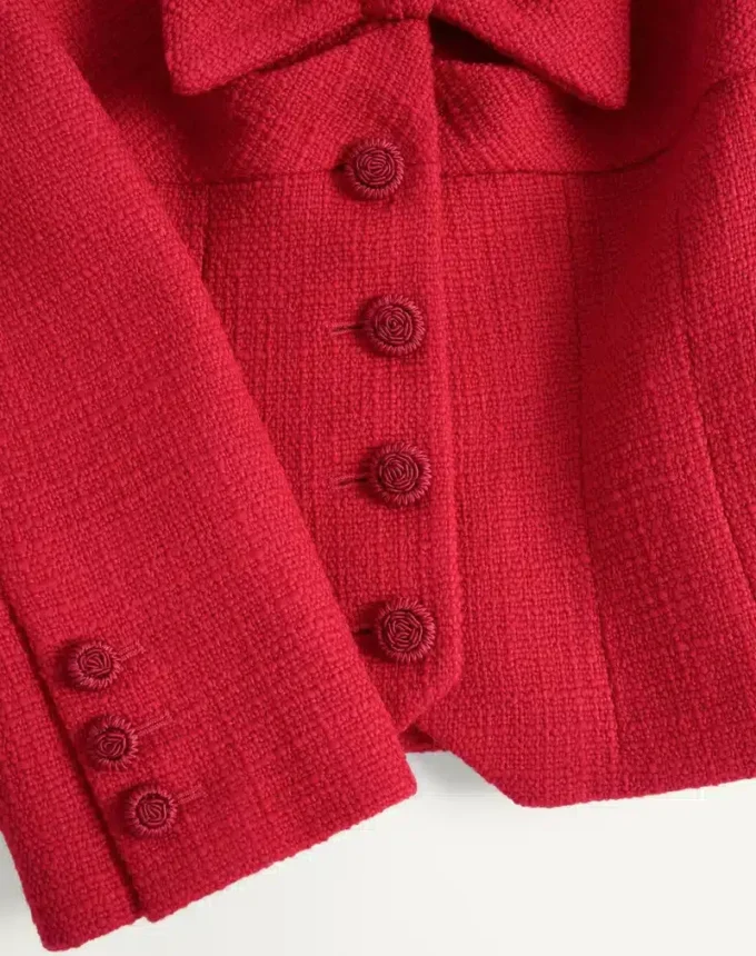 Kurze Jacke aus einfarbigem Wolltweed Kurze Jacke aus einfarbigem Wolltweed