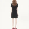 Kurzes Kleid aus besticktem Canestrello-Tweed Kurzes Kleid aus besticktem Canestrello-Tweed