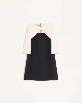 Kurzes Kleid aus Crêpe Couture Kurzes Kleid aus Crêpe Couture