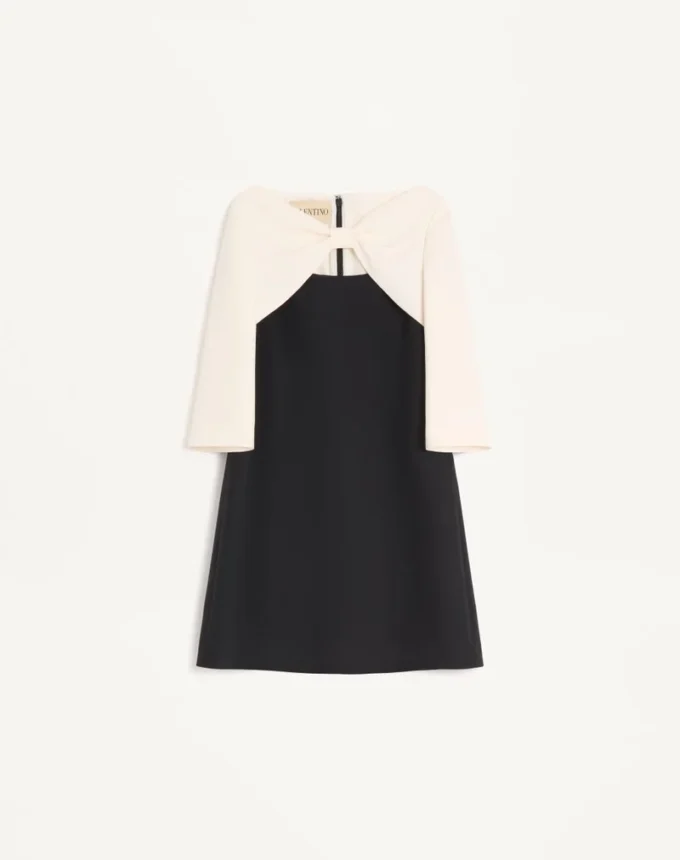 Kurzes Kleid aus Crêpe Couture Kurzes Kleid aus Crêpe Couture
