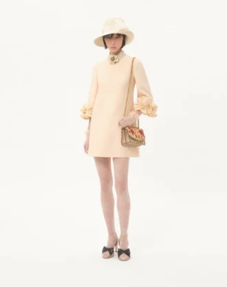 Kurzes Kleid aus Crêpe Couture