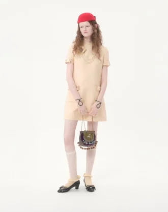Kurzes Kleid aus Crêpe Couture