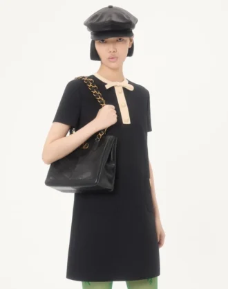 Kurzes Kleid aus Crêpe Couture Kurzes Kleid aus Crêpe Couture