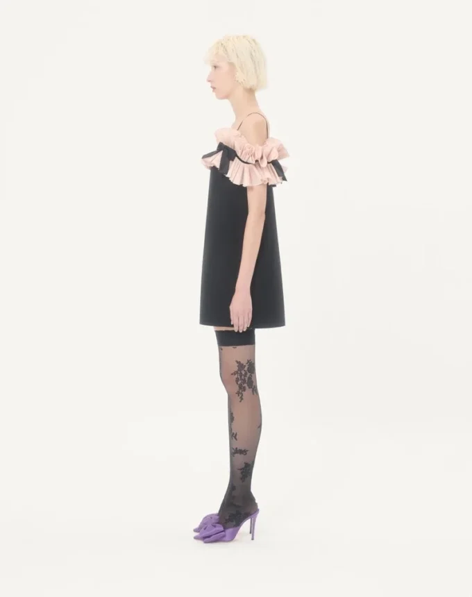 Kurzes Kleid aus Crêpe Couture Kurzes Kleid aus Crêpe Couture