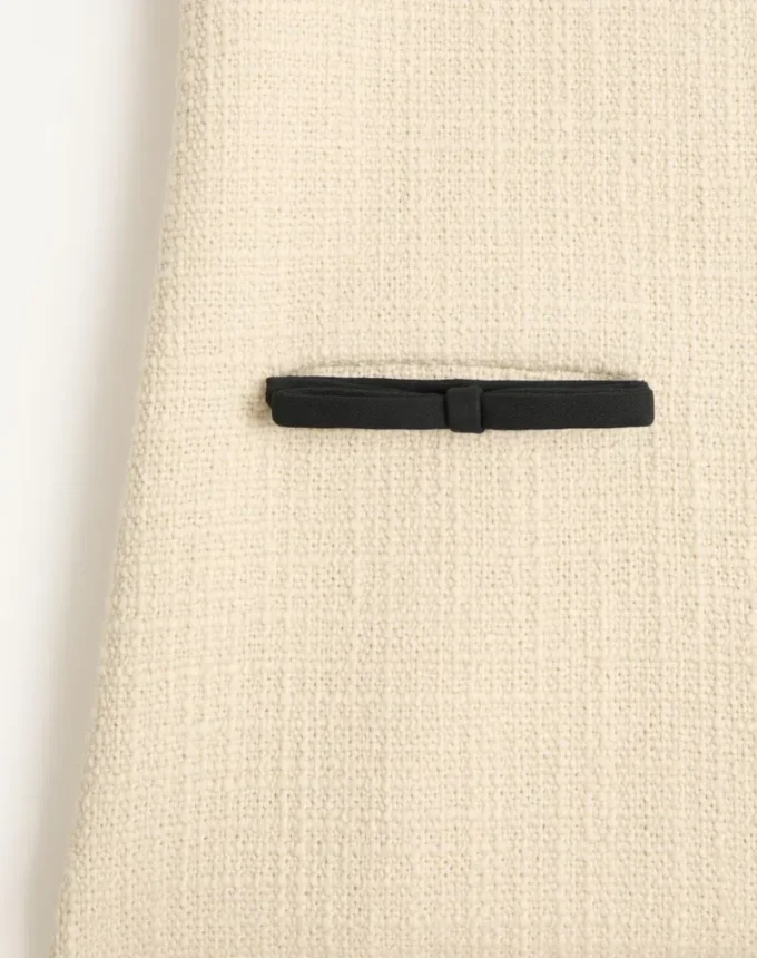 Kurzes Kleid aus einfarbigem Wolltweed Kurzes Kleid aus einfarbigem Wolltweed
