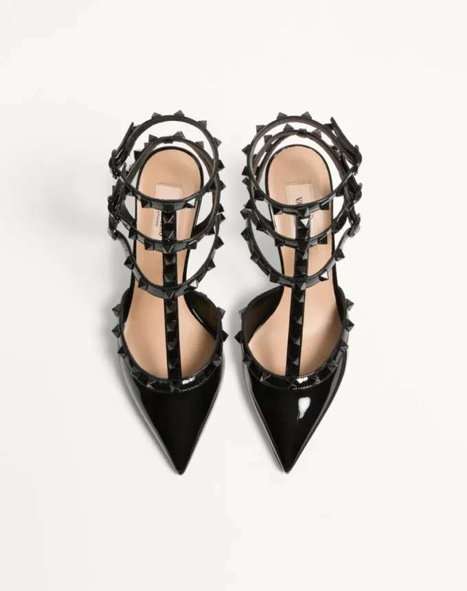 Lack-Rockstud-Pumps mit passenden Riemen und Nieten 65 mm